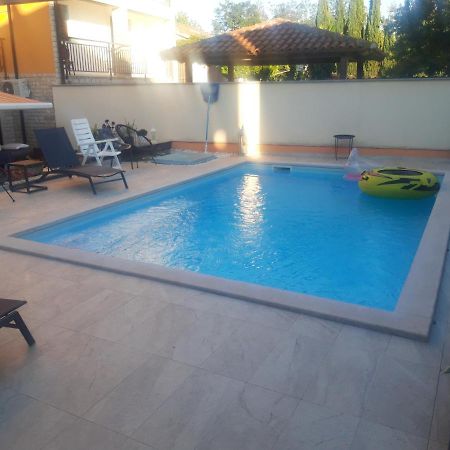 פורץ Apartments Residence V מראה חיצוני תמונה
