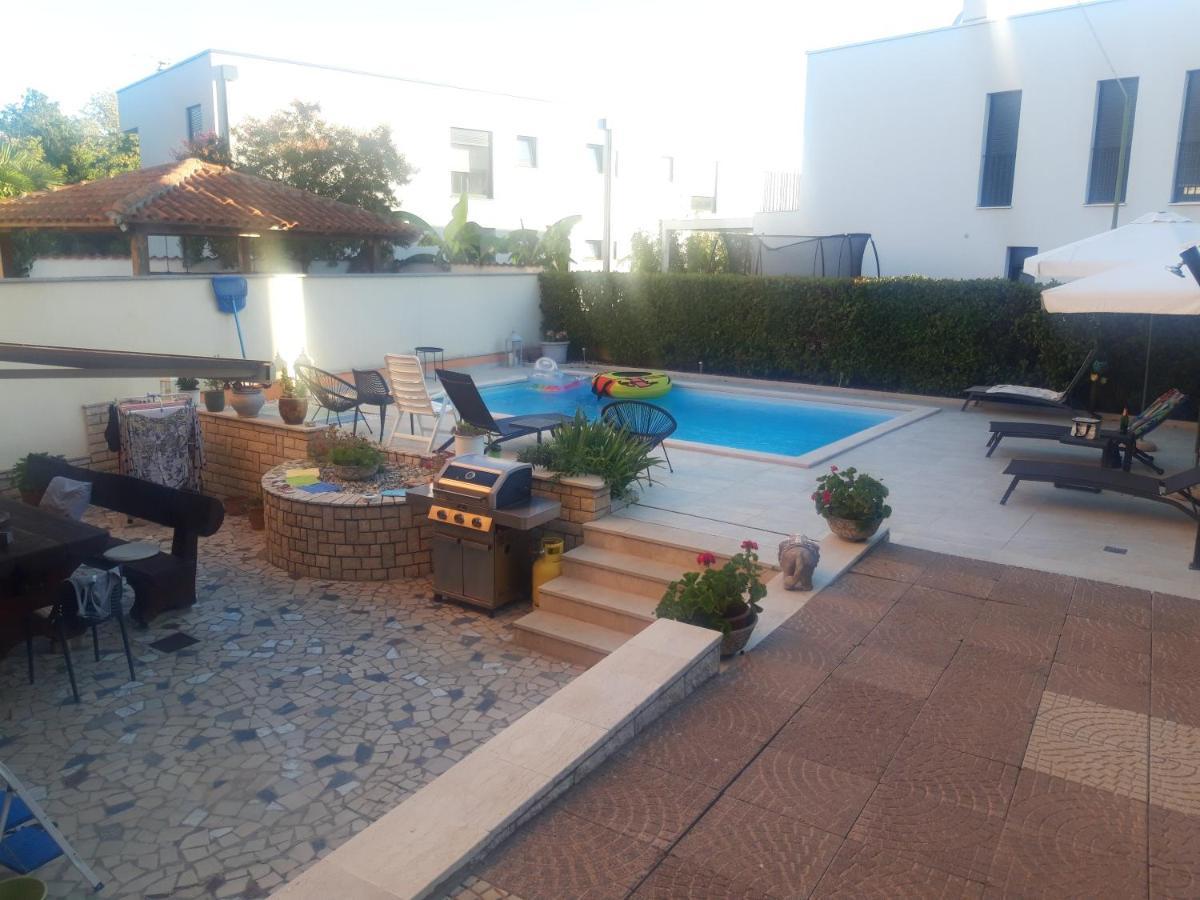פורץ Apartments Residence V מראה חיצוני תמונה
